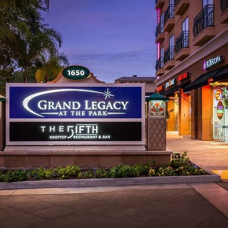 Grand Legacy At The Park Hotel Anaheim Esterno foto